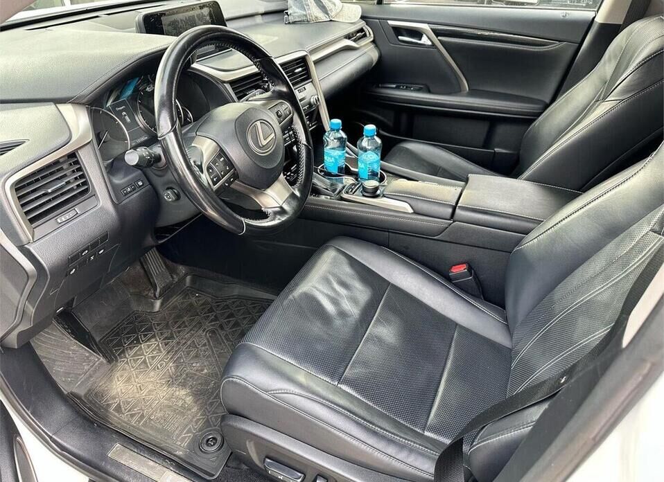 Lexus RX, IV 200t 2.0 AT (238 л.с.) 4WD
