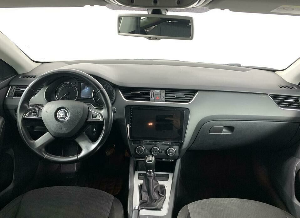 Skoda Octavia 1.2 MT (105 л.с.)