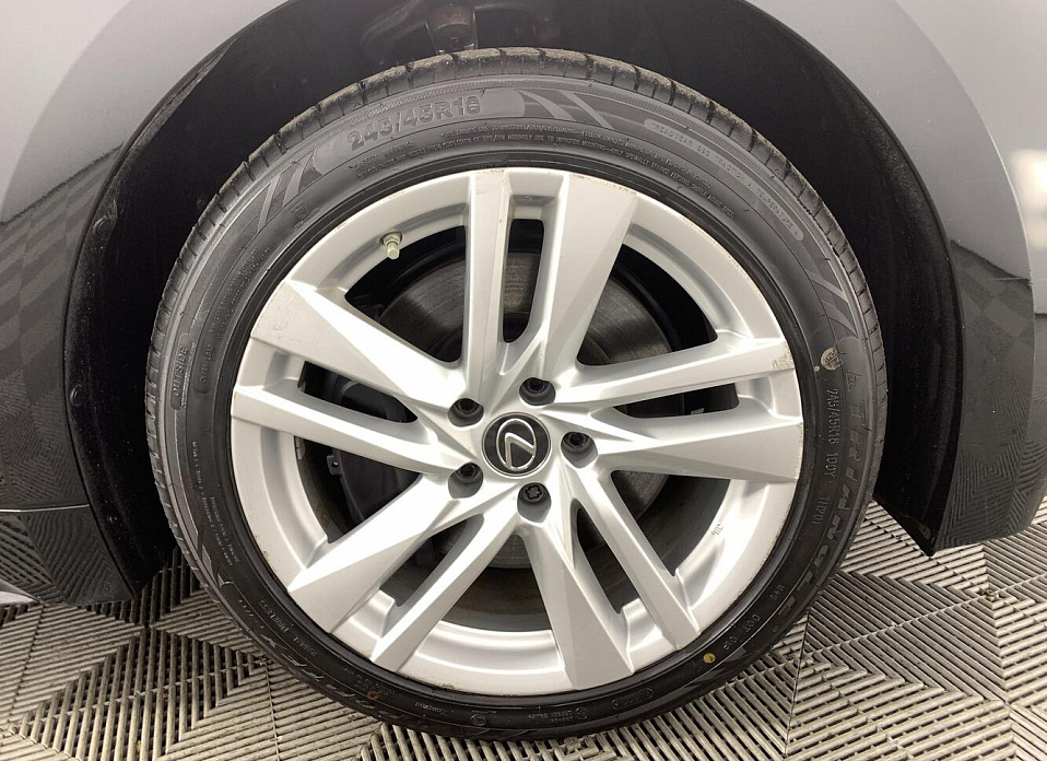 Lexus IS, III Рестайлинг 2 300 3.5 AT (264 л.с.) 4WD