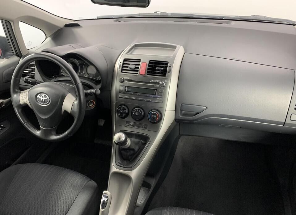 Toyota Auris, I 1.4 MT (97 л.с.)
