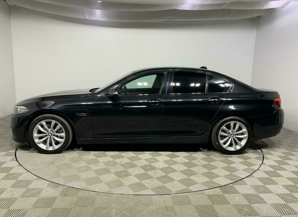 BMW 5 серии 520i 2.0 AT (184 л.с.)