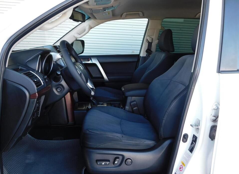 Toyota Land Cruiser Prado, 150 Series Рестайлинг 1 3.0d AT (173 л.с.) 4WD