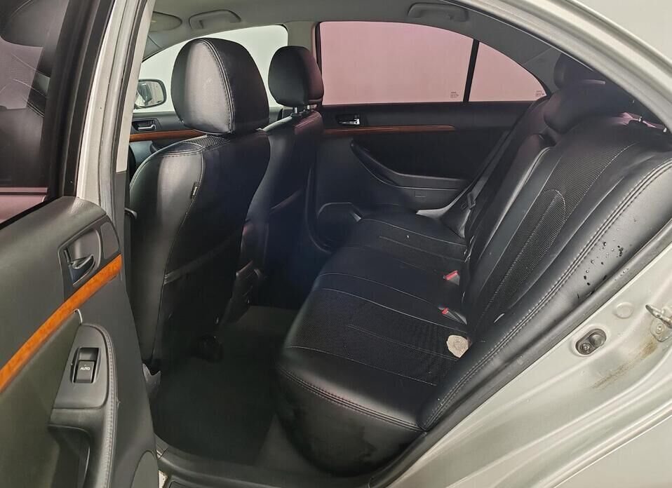 Toyota Avensis, II Рестайлинг 1.8 MT (129 л.с.)
