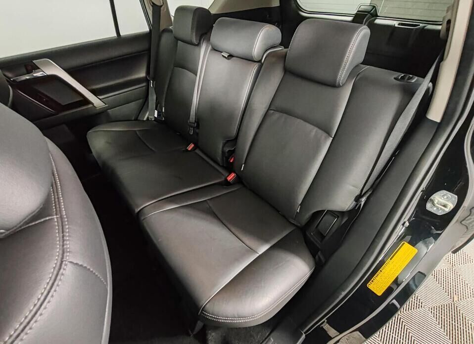 Toyota Land Cruiser Prado, 150 Series Рестайлинг 1 2.8d AT (177 л.с.) 4WD