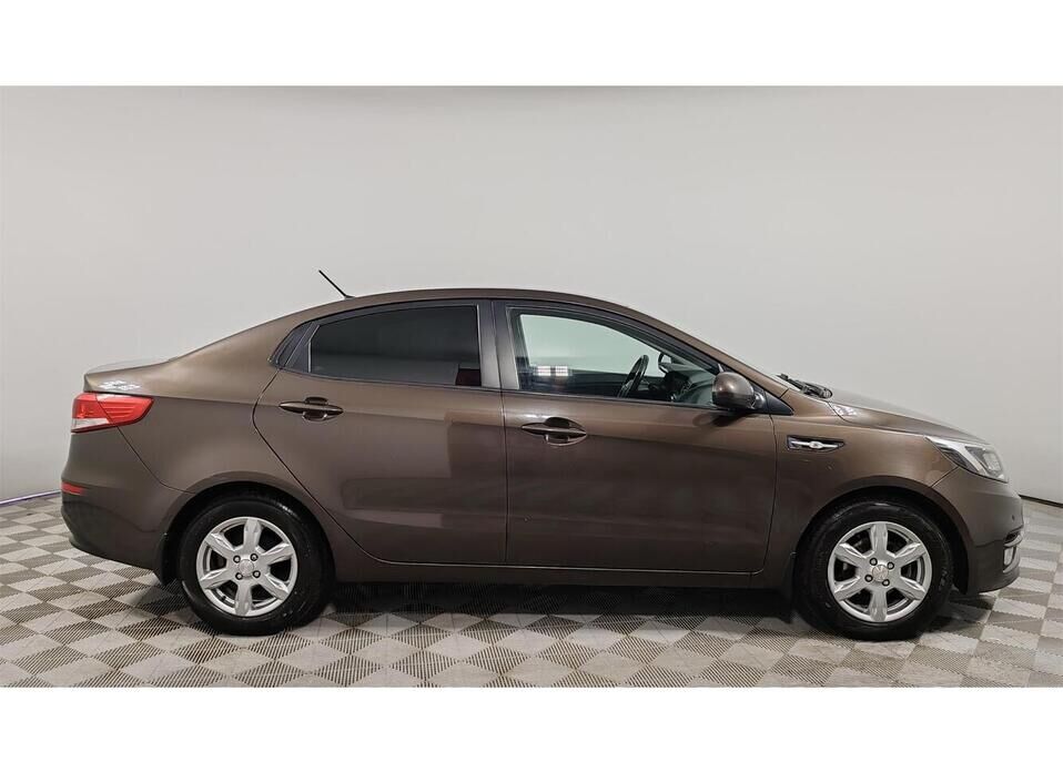 Kia Rio 1.6 AT (123 л.с.)