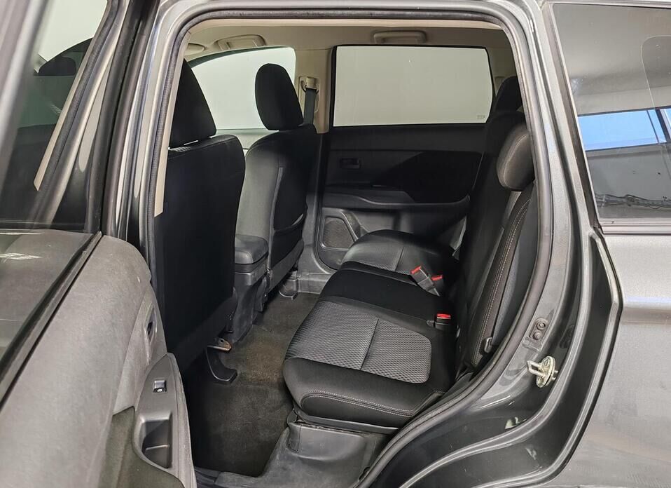 Mitsubishi Outlander, III Рестайлинг 2 2.0 CVT (146 л.с.)