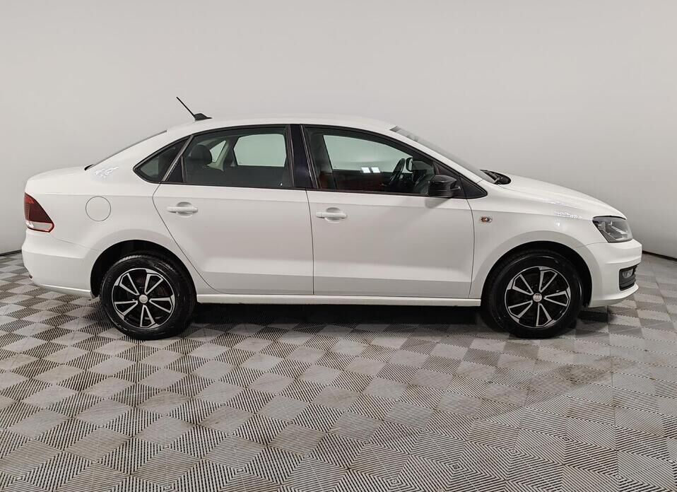 Volkswagen Polo 1.6 MT (110 л.с.)