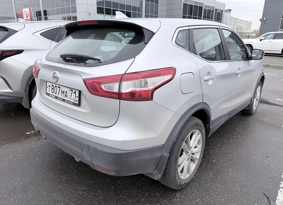 Nissan Qashqai, II Рестайлинг 2.0 CVT (144 л.с.)