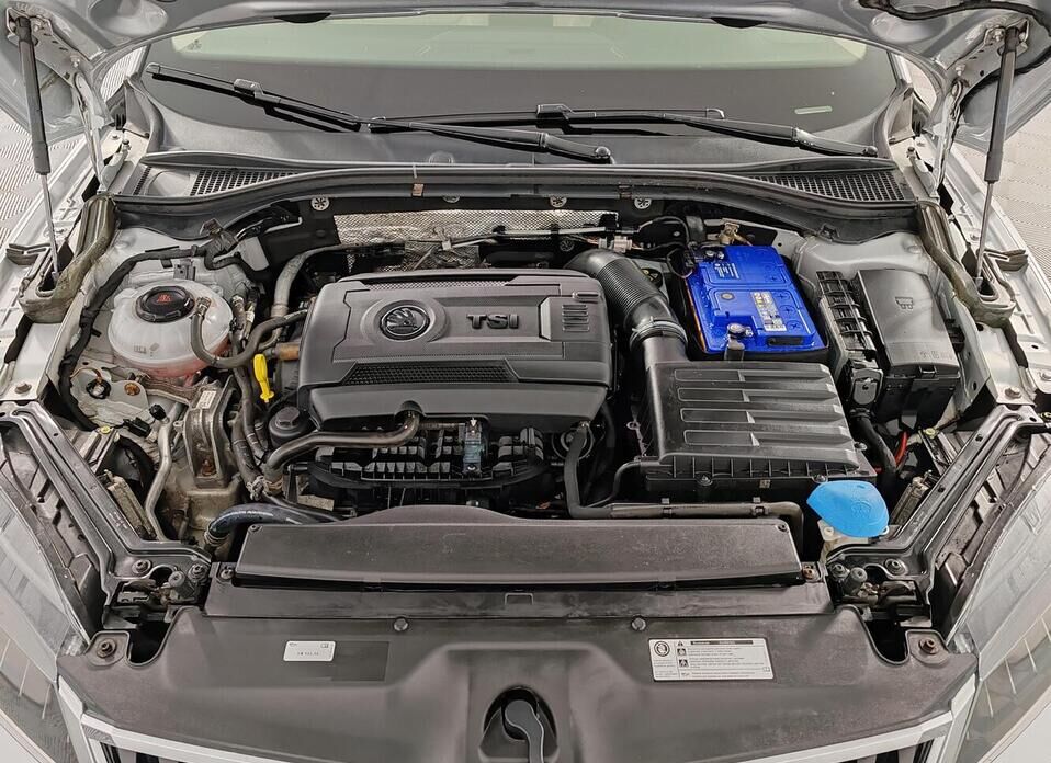 Skoda Superb 2.0 AMT (220 л.с.)