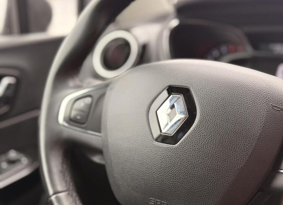 Renault Kaptur, I 2.0 AT (143 л.с.) 4WD