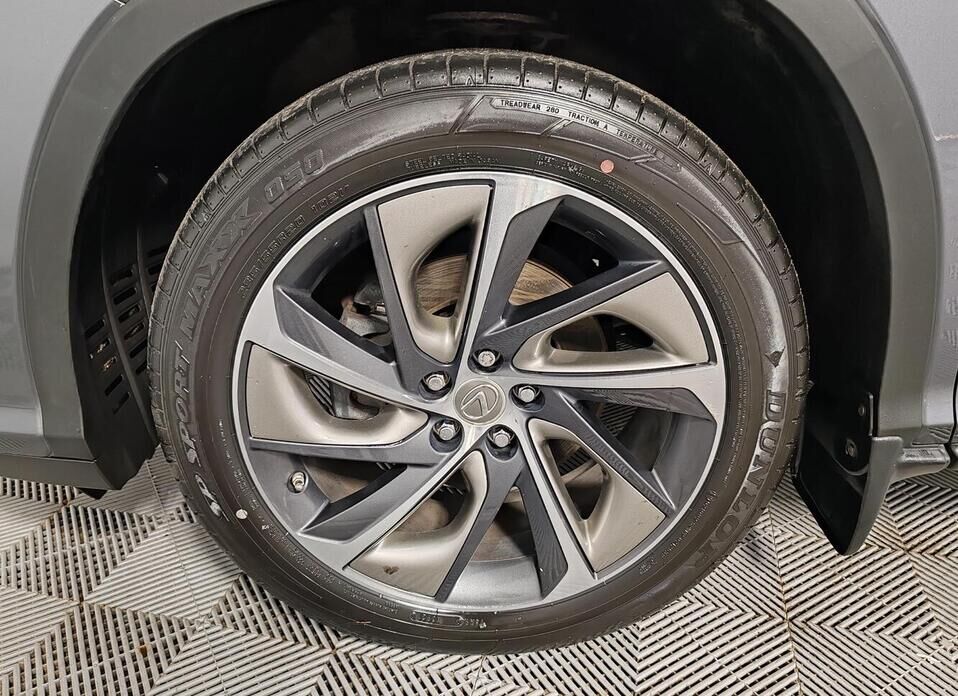 Lexus RX, IV 200t 2.0 AT (238 л.с.) 4WD