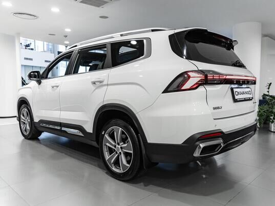 Geely Okavango