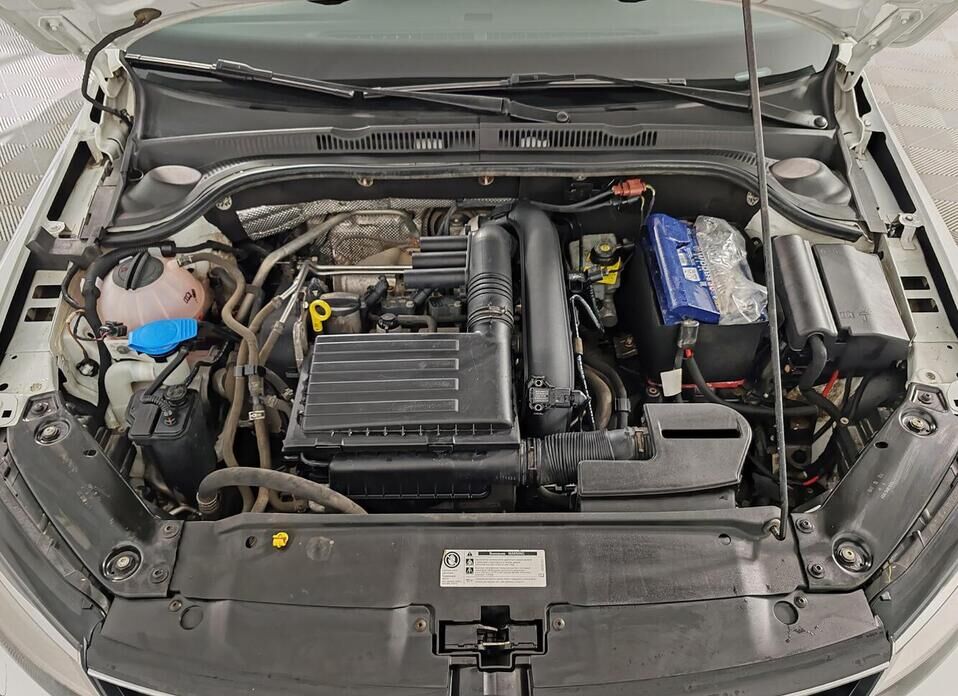Volkswagen Jetta 1.4 AMT (125 л.с.)