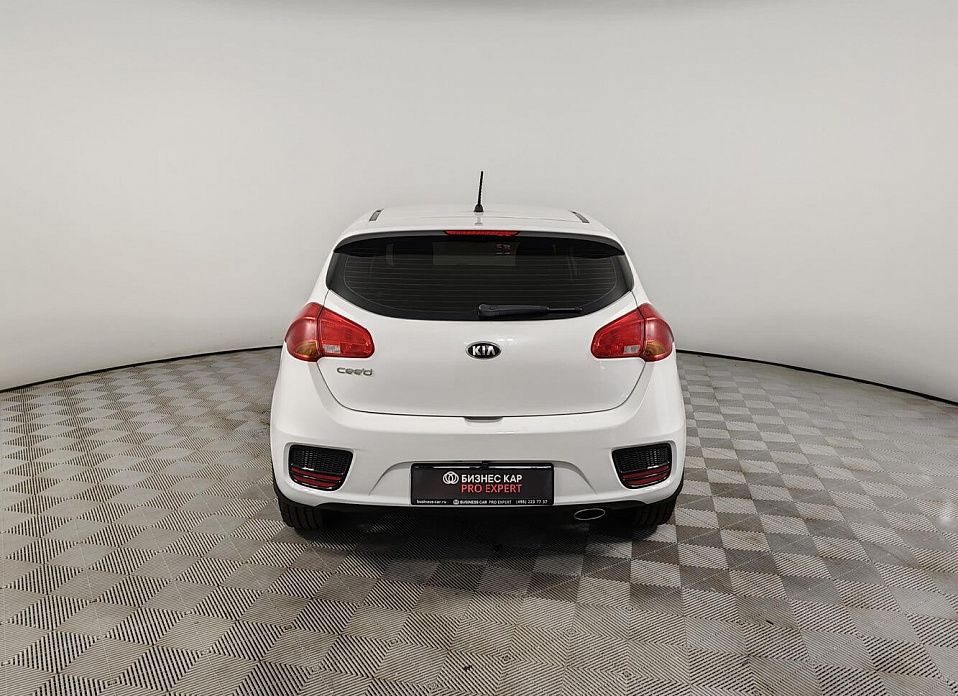 Kia Ceed, II Рестайлинг 1.6 AT (130 л.с.)