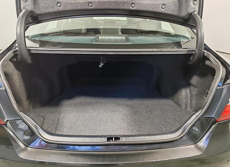 Toyota Camry, VII (XV50) Рестайлинг 2.5 AT (181 л.с.)