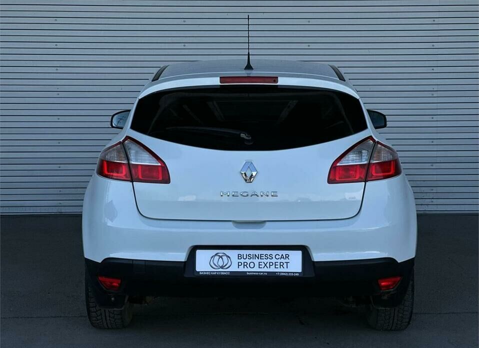 Renault Megane 1.6 MT (106 л.с.)