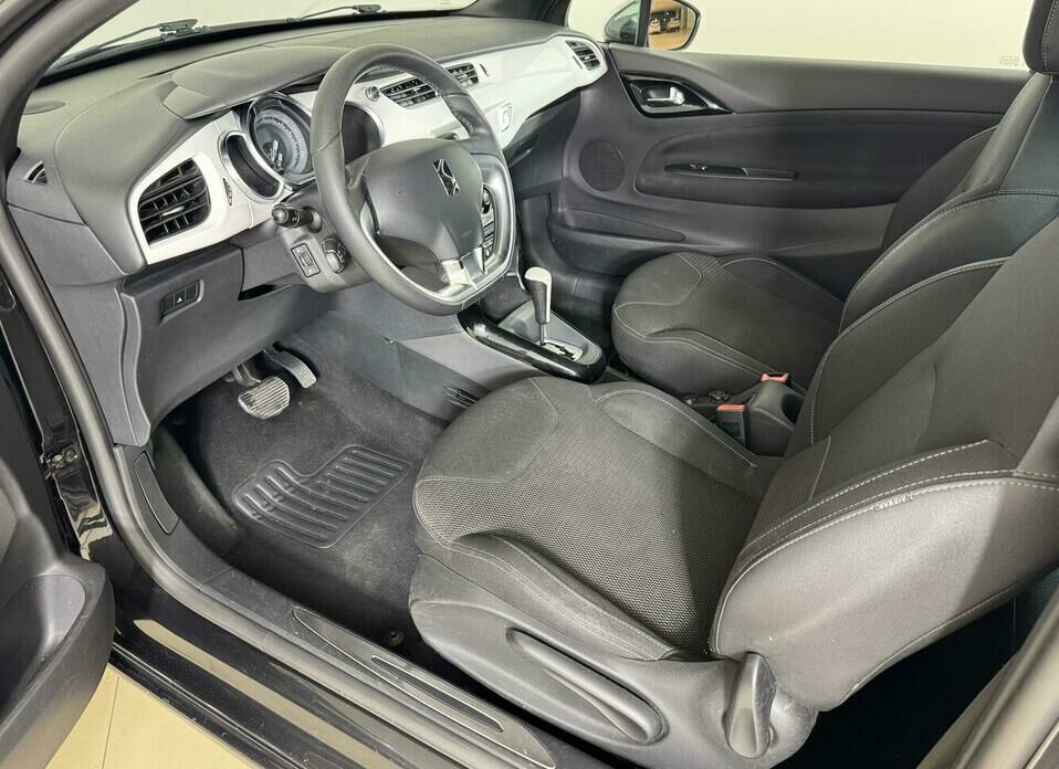 Citroen DS3 1.6 AT (120 л.с.)