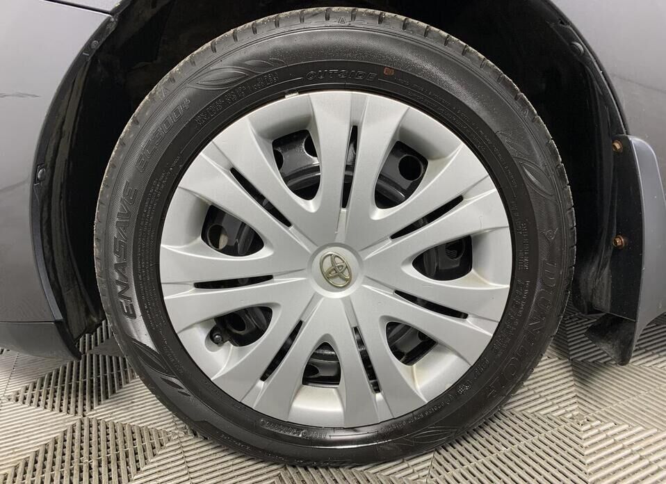 Toyota Auris, I 1.4 MT (97 л.с.)