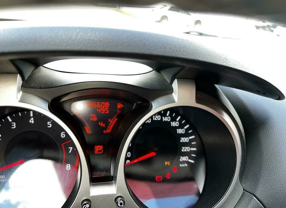 Nissan Juke 1.6 CVT (117 л.с.)