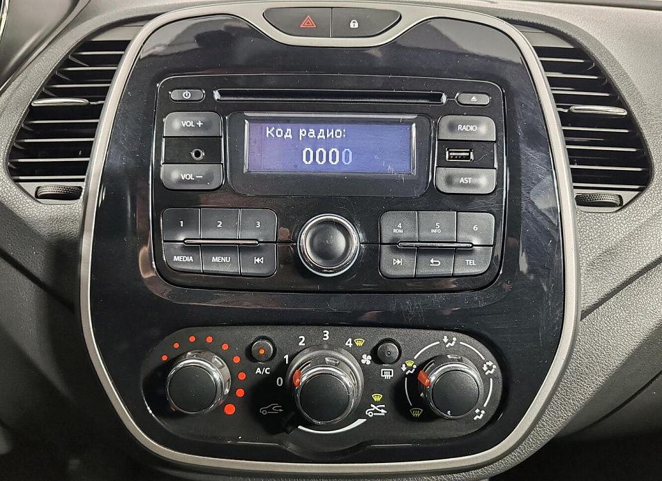 Renault Kaptur, I 1.6 CVT (114 л.с.)