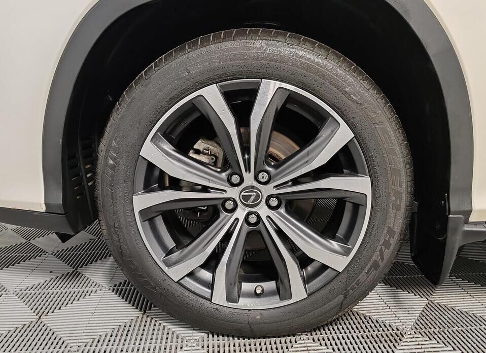 Lexus RX, IV Рестайлинг 300 2.0 AT (238 л.с.) 4WD