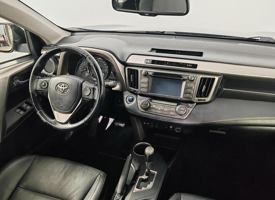Toyota RAV4, IV (XA40) 2.0 CVT (146 л.с.) 4WD