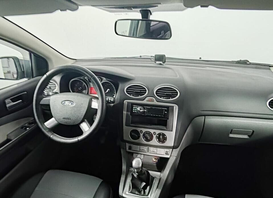 Ford Focus, II Рестайлинг 1.8 MT (125 л.с.)