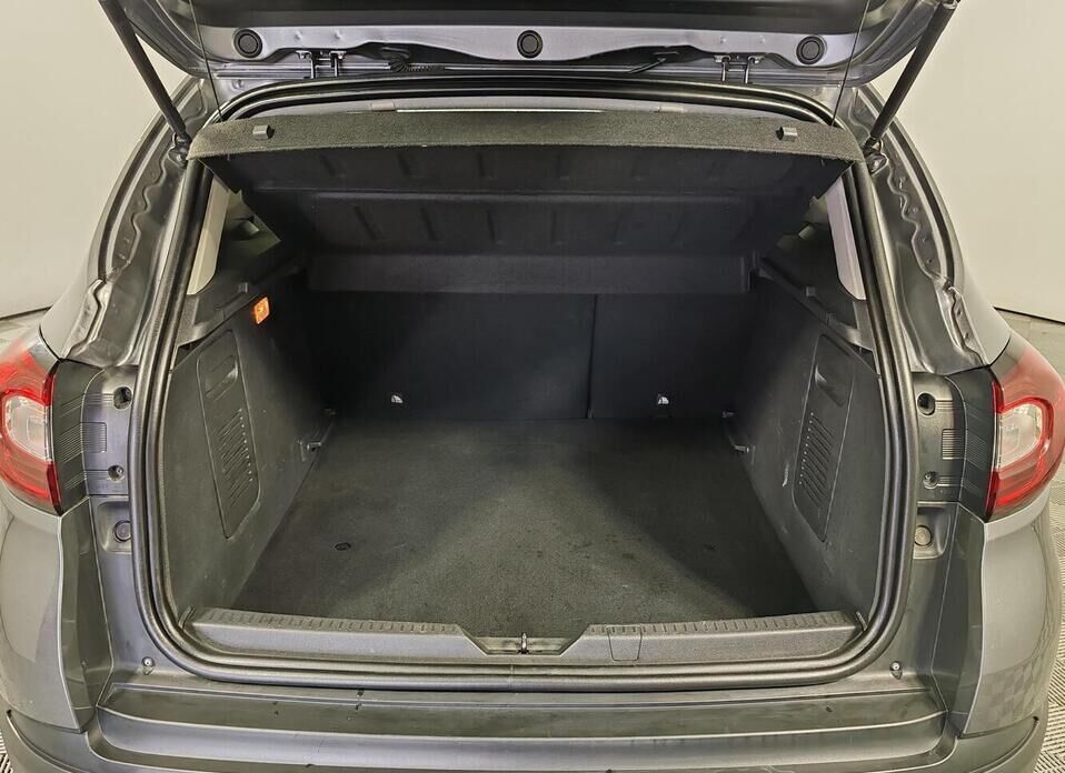 Renault Kaptur, I 1.6 CVT (114 л.с.)