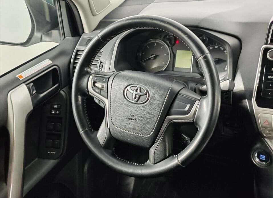 Toyota Land Cruiser Prado, 150 Series Рестайлинг 2 2.8d AT (177 л.с.) 4WD