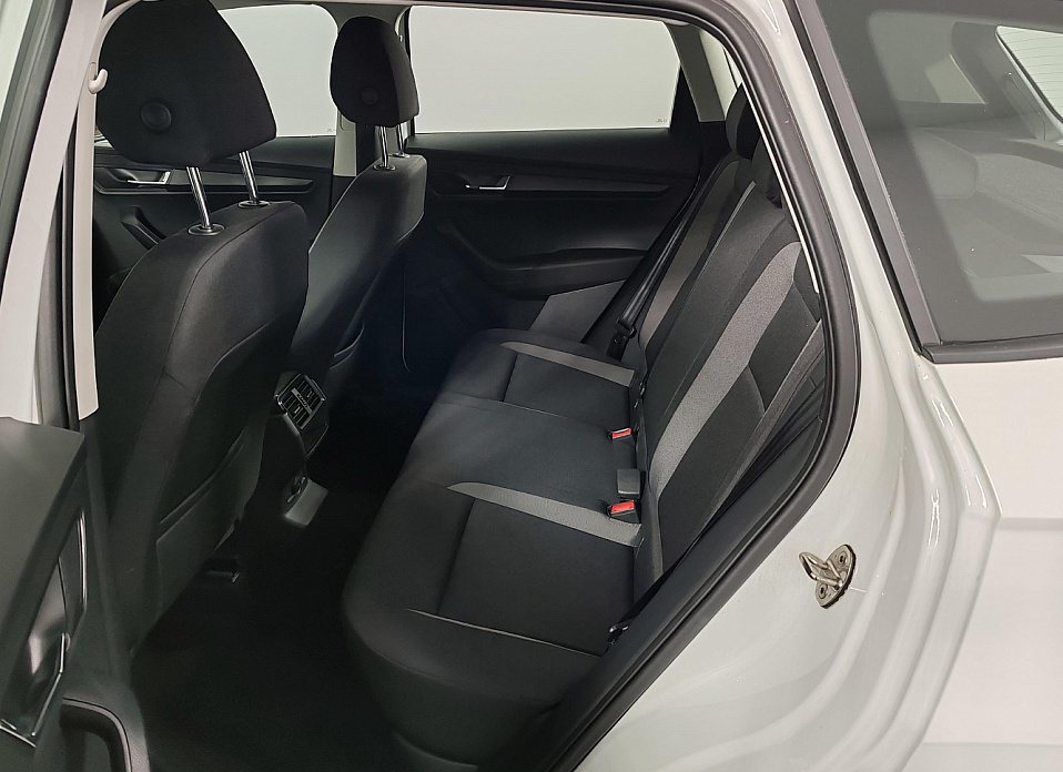 Skoda Karoq, I 1.6 AT (110 л.с.)