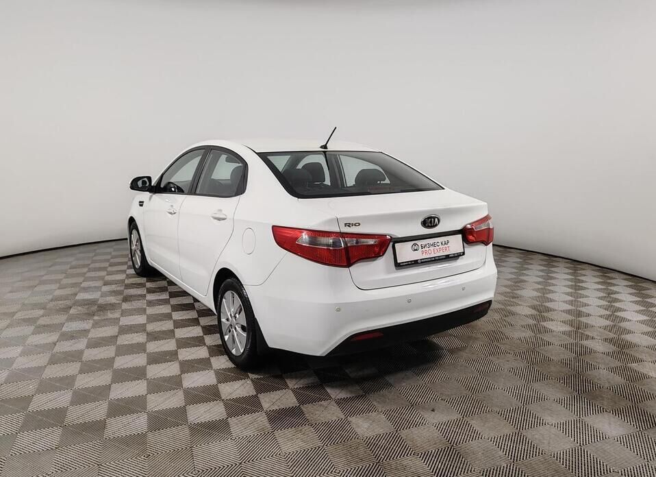 Kia Rio, III 6-speed 1.6 AT (123 л.с.)
