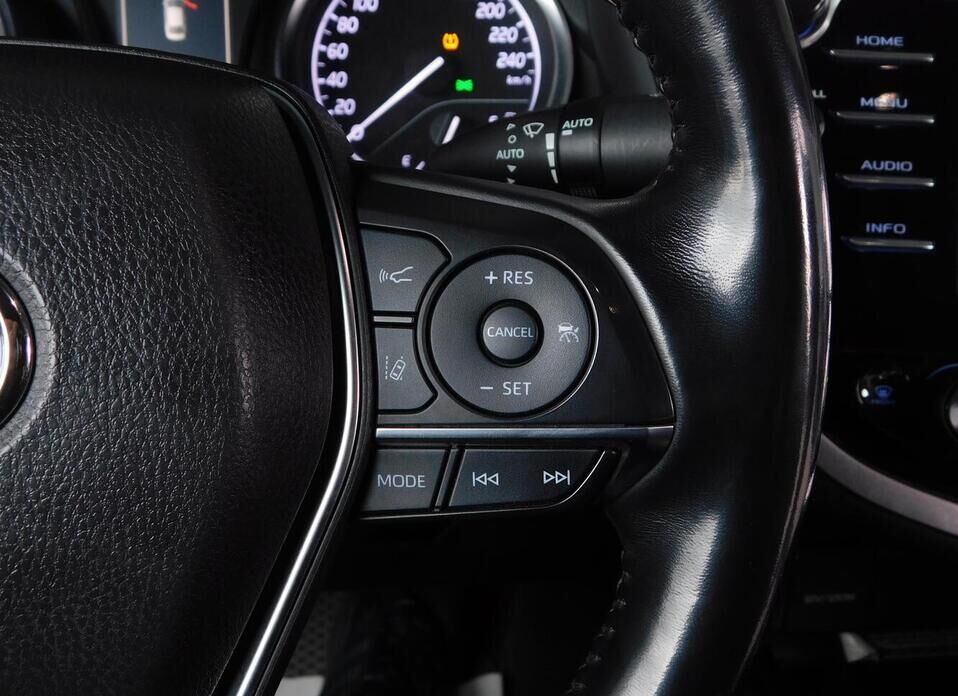 Toyota Camry, VIII (XV70) 2.5 AT (181 л.с.)