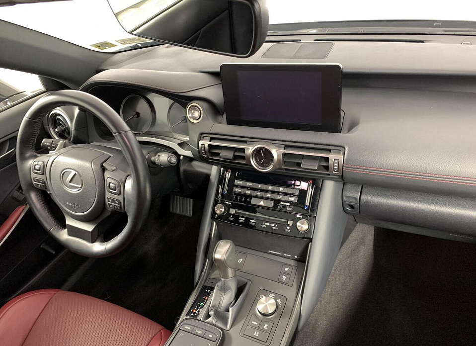 Lexus IS, III Рестайлинг 2 300 3.5 AT (264 л.с.) 4WD