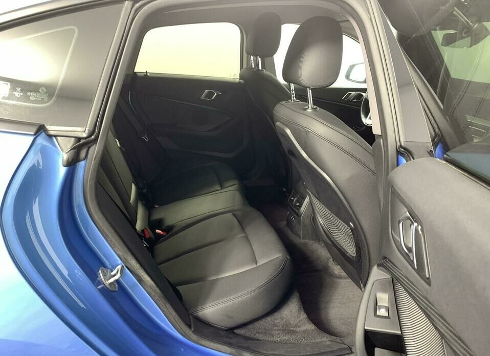 BMW 2 серии 218i 1.5 AMT (140 л.с.)