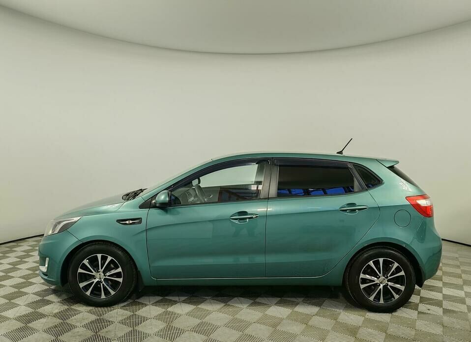 Kia Rio 4-speed 1.6 AT (123 л.с.)