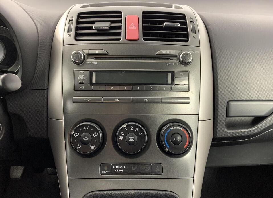 Toyota Auris, I 1.4 MT (97 л.с.)