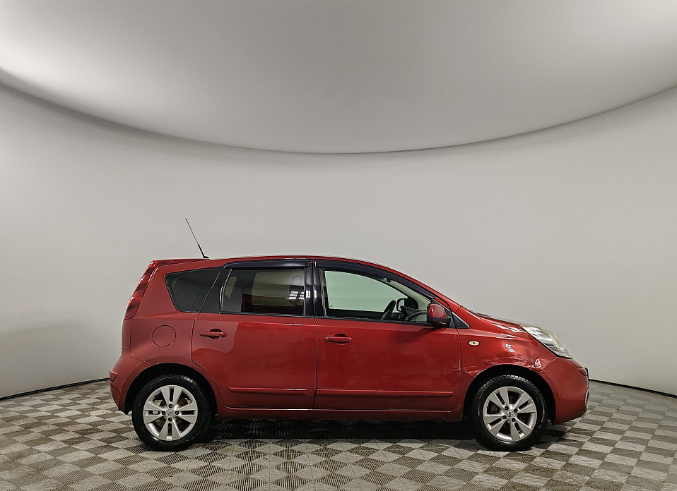 Nissan Note, I Рестайлинг 1.6 AT (110 л.с.)