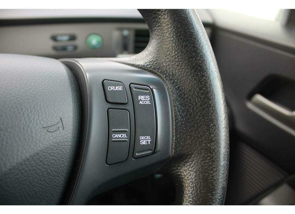 Honda Freed Spike 1.5 CVT (118 л.с.)