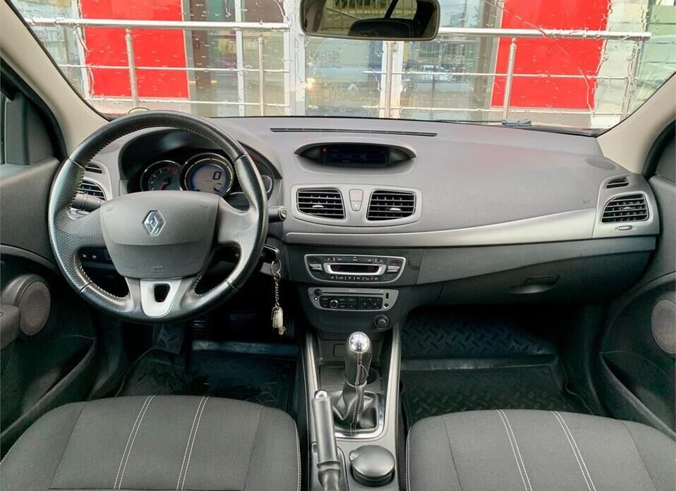 Renault Fluence 1.6 MT (106 л.с.)