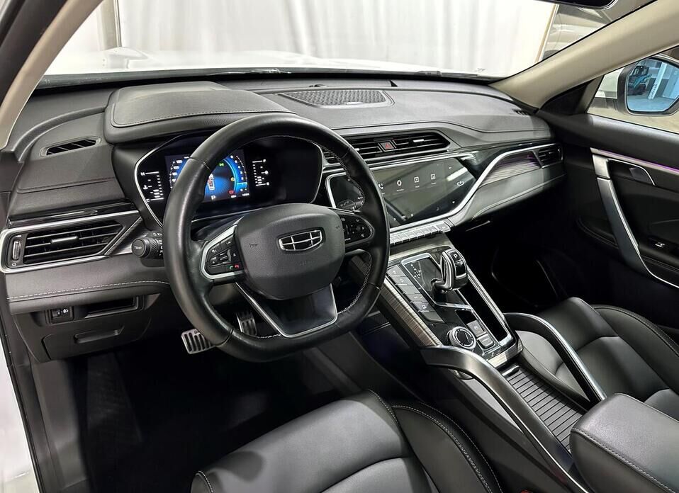Geely Atlas Pro 1.5 AMT (177 л.с.) 4WD