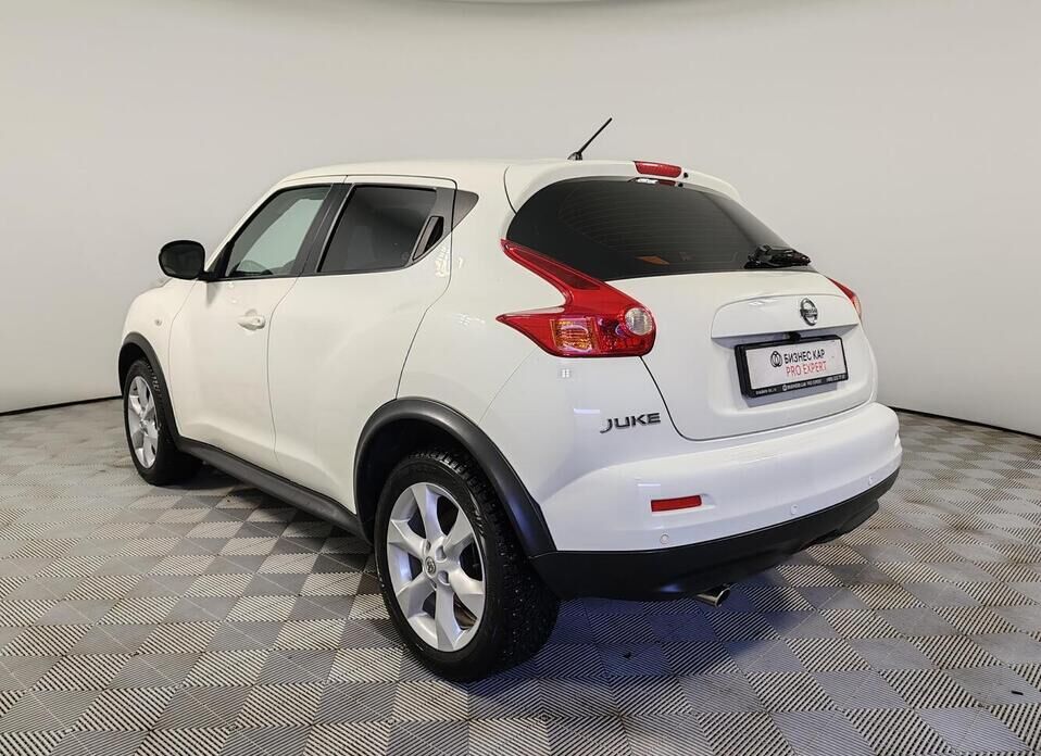 Nissan Juke, I 1.6 CVT (117 л.с.)