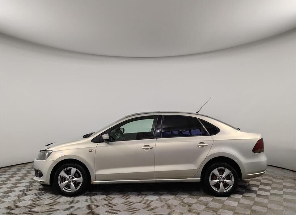 Volkswagen Polo 1.6 MT (105 л.с.)