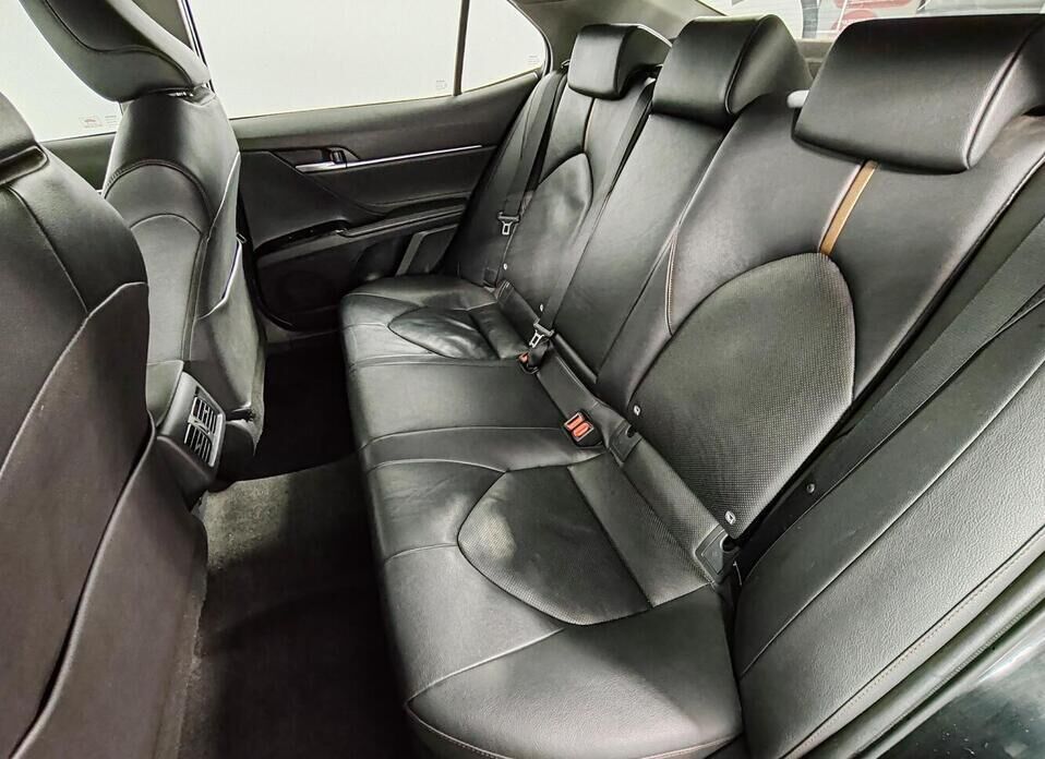 Toyota Camry, VIII (XV70) 2.5 AT (181 л.с.)