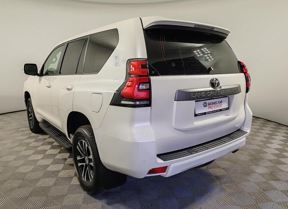 Toyota Land Cruiser Prado, 150 Series Рестайлинг 3 2.8d AT (200 л.с.) 4WD