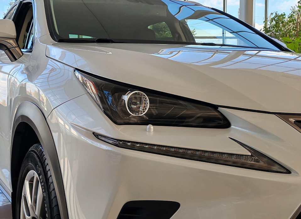 Lexus NX, I Рестайлинг 200 2.0 CVT (150 л.с.) 4WD