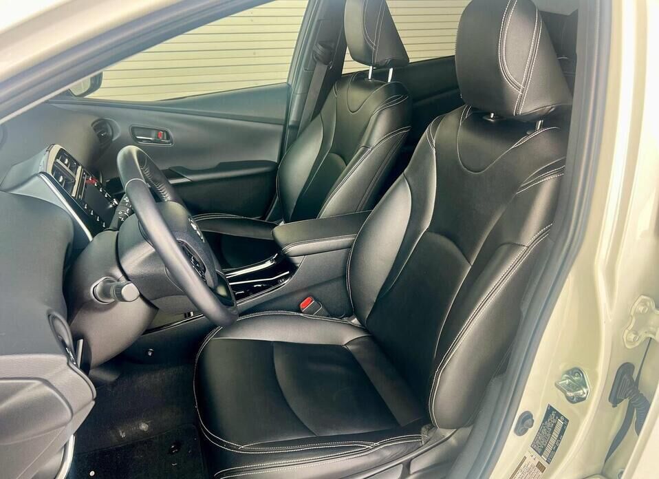 Toyota Prius, IV Рестайлинг (XW50) 1.8hyb AT (98 л.с.)