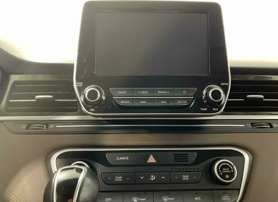 Hyundai Grand Starex 2.5d AT (175 л.с.)