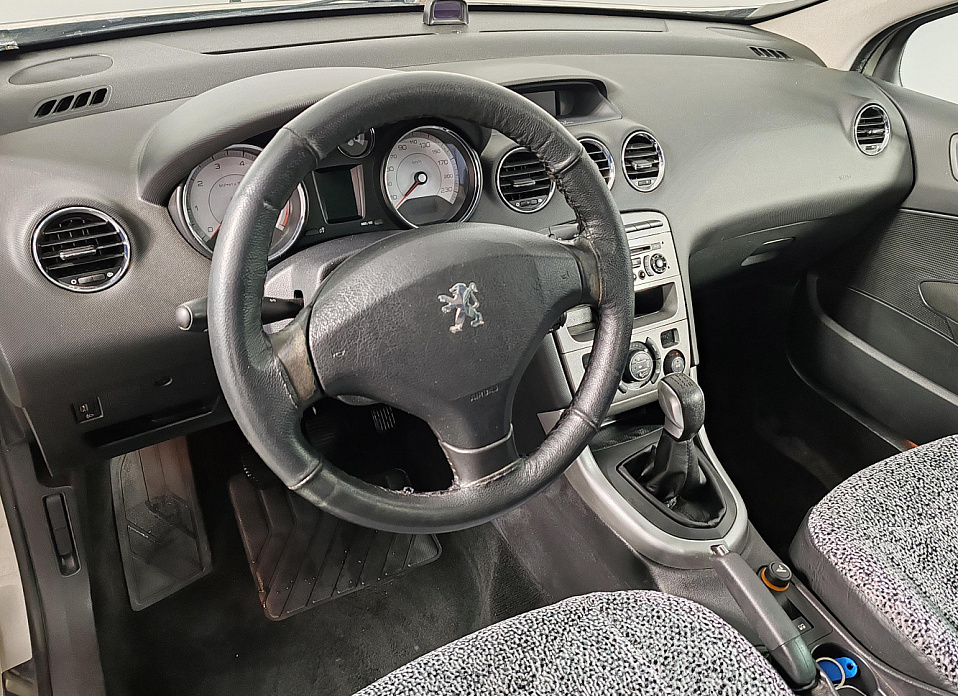 Peugeot 308, I 1.6 MT (120 л.с.)