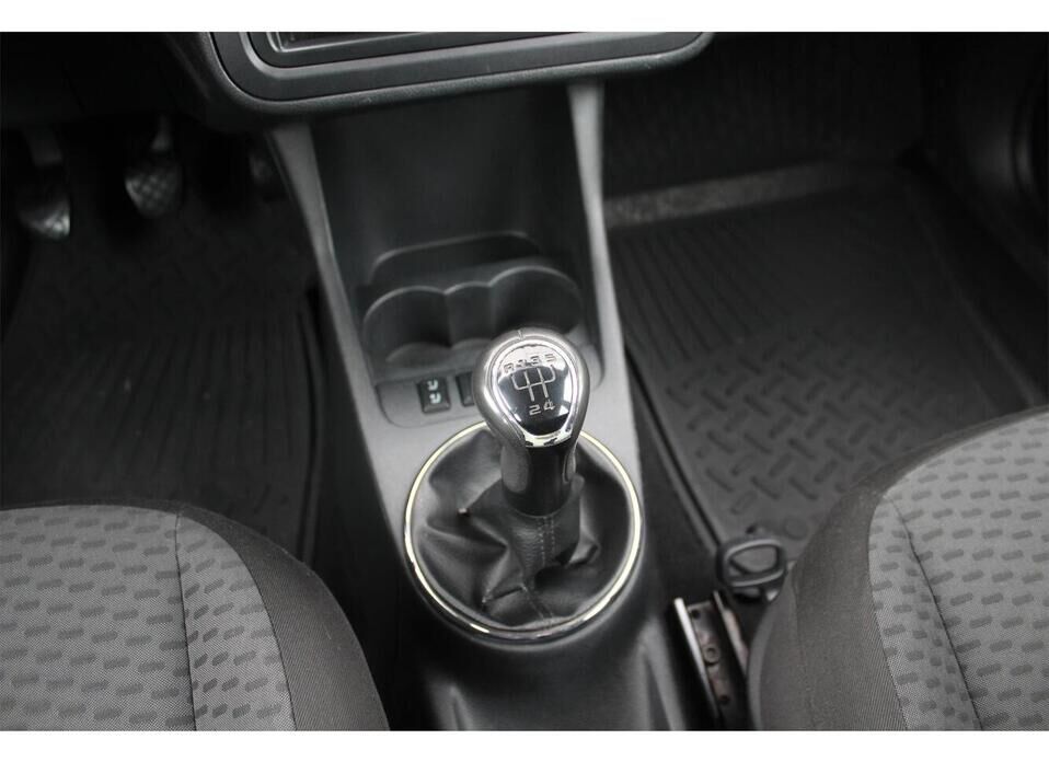 Skoda Fabia, II 1.4 MT (86 л.с.)
