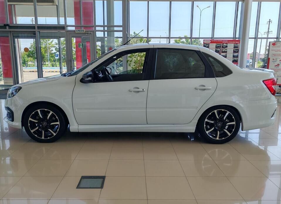 LADA (ВАЗ) Granta Sport 1.6 MT (118 л.с.)